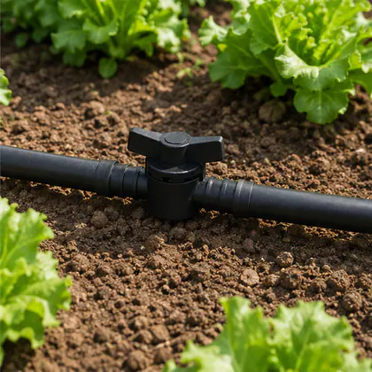 Kit com Registros para Irrigação 16 mm instalado em um sistema de irrigação